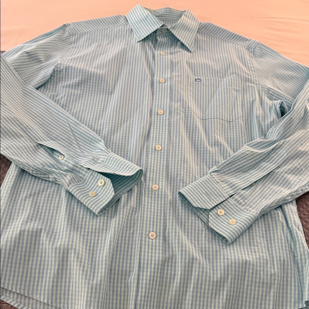 Southern Tide men’s button down shirt